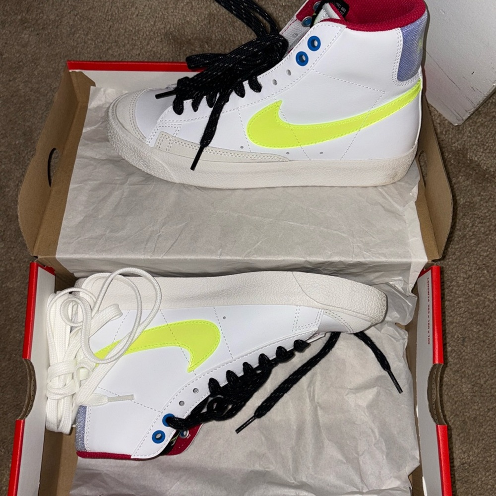 Selling Nike Blazer Mid  ‘77 (GS) - size 4.5 Youth